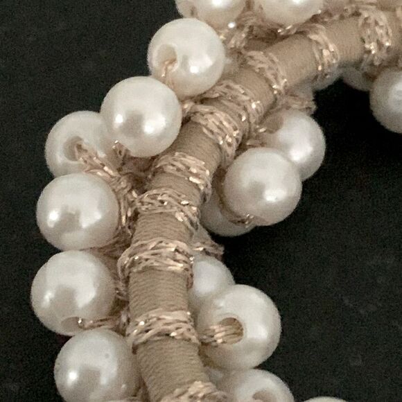 Princess Pearl Hair Tie – Creamy Beaded Clusters on Golden Stretch Band - Picture 7 of 12